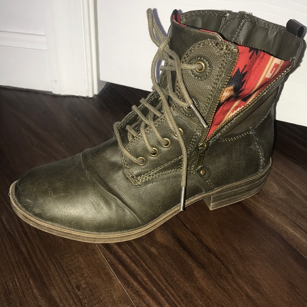 Vintage style mini combat boots